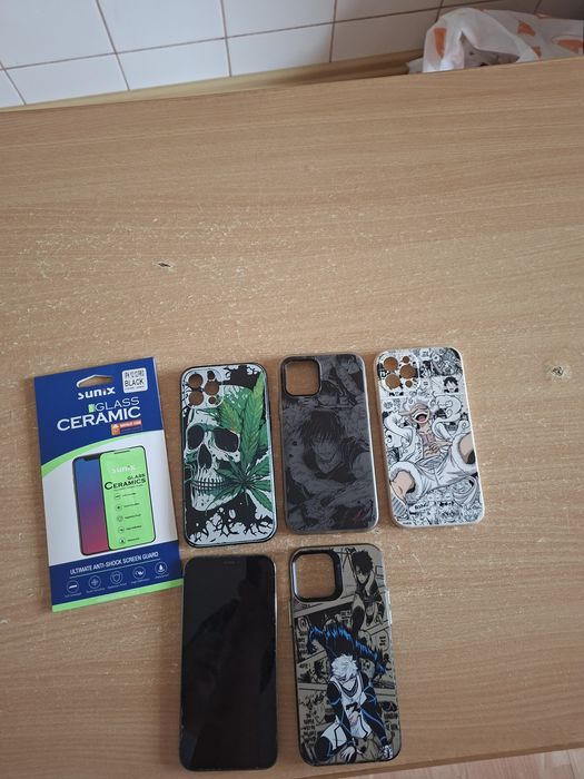 Iphone 12 pro 128gb,fara garantie,73% baterie,4 huse si o folie care vin cu telefonu