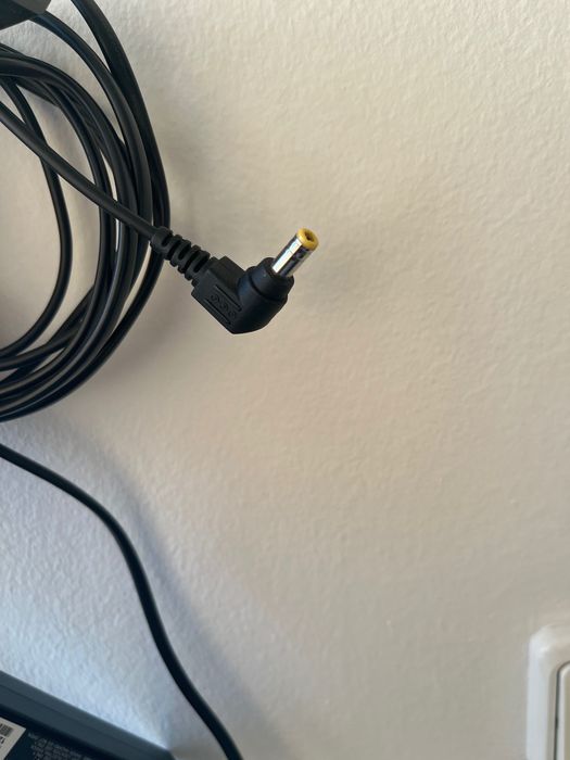 Зарядно лаптоп Fujitsu