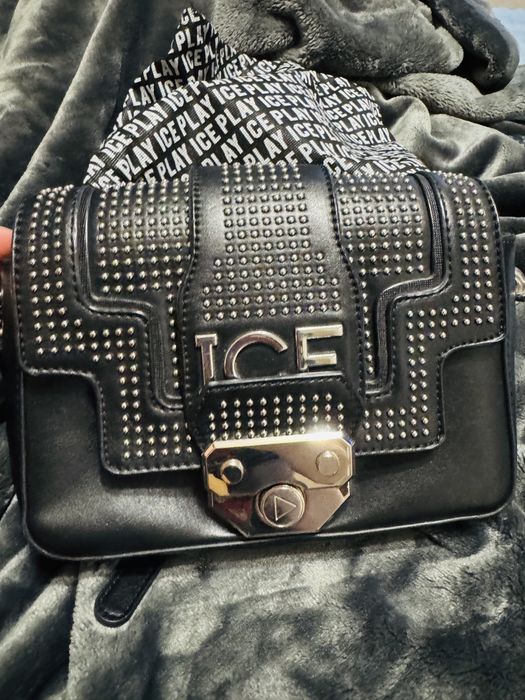 Ice play кожена чанта
