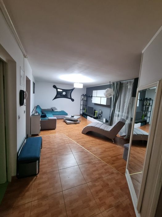 Vand mobilier apartament întreg  + electrocasnice