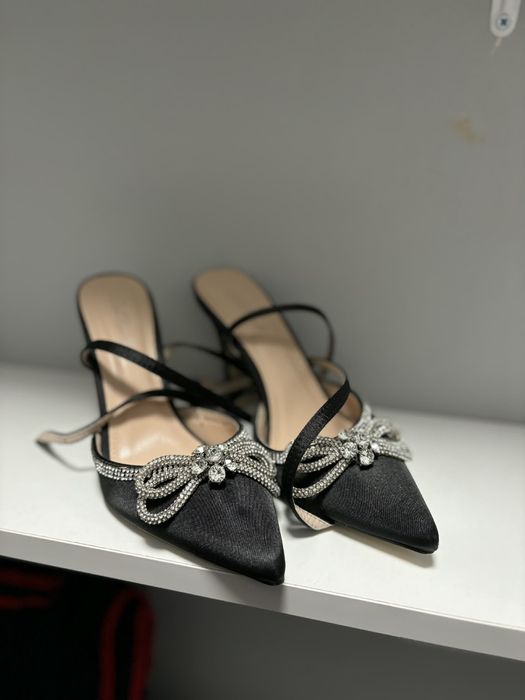 Чисто нови дамски обувки