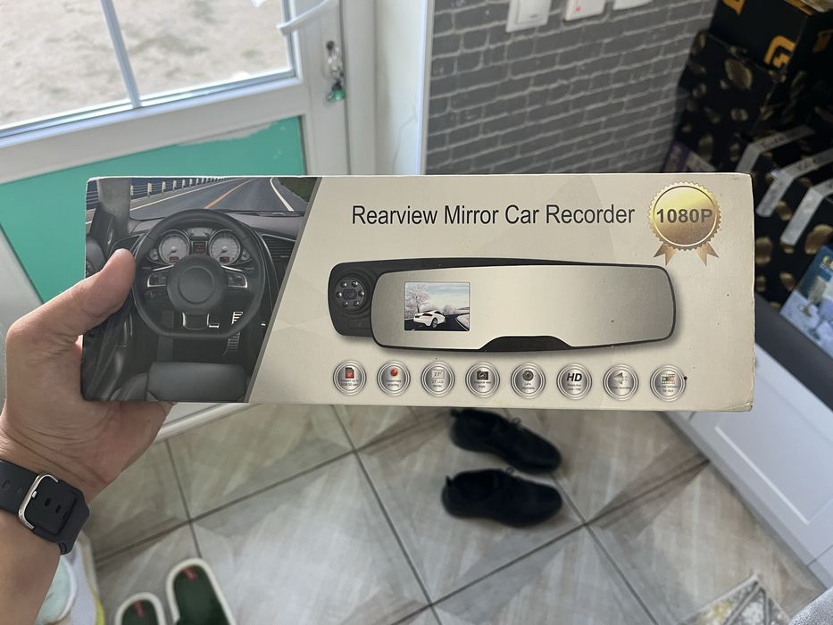 Продается видеорегистратор с картой памятью