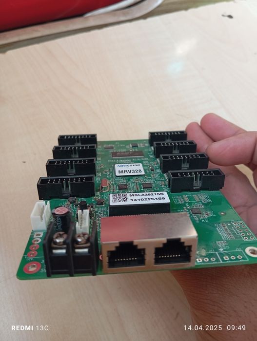 Лед модуль P10 led modul RGB видеокарта videokarta vintlar винты