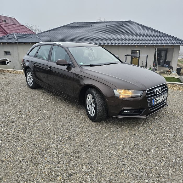 Audi a4 B8 2.0 TDI 143cp manual nu Skoda, Vw, Seat, Bmwă
