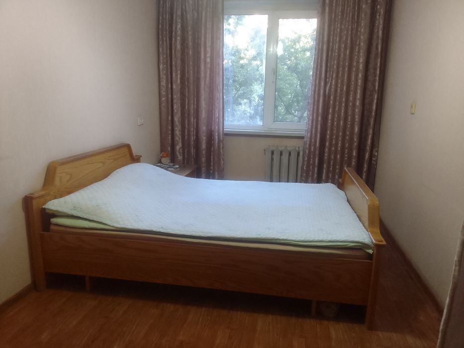 Продам двуспальную кровать