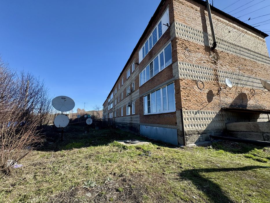 Продается 3х комн квартира п. Белоусовка