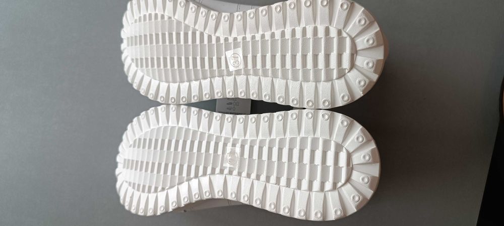 Дамски кожени маратонки