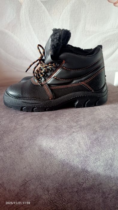 Продам новые муж ботинки
