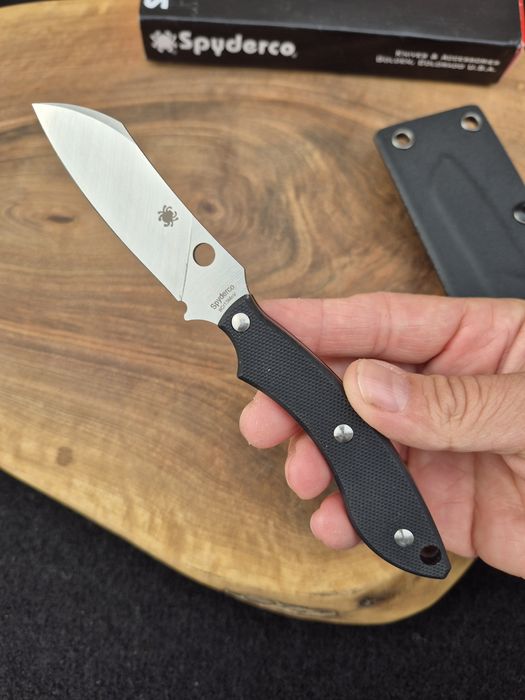 Нож Spyderco Stok FB50 Drop Point G10