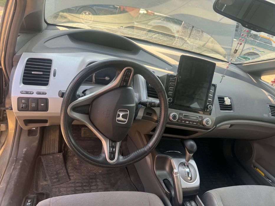 HONDA CIVIC 4dr hybrid