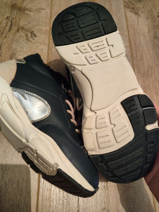 Кроссовки зимние