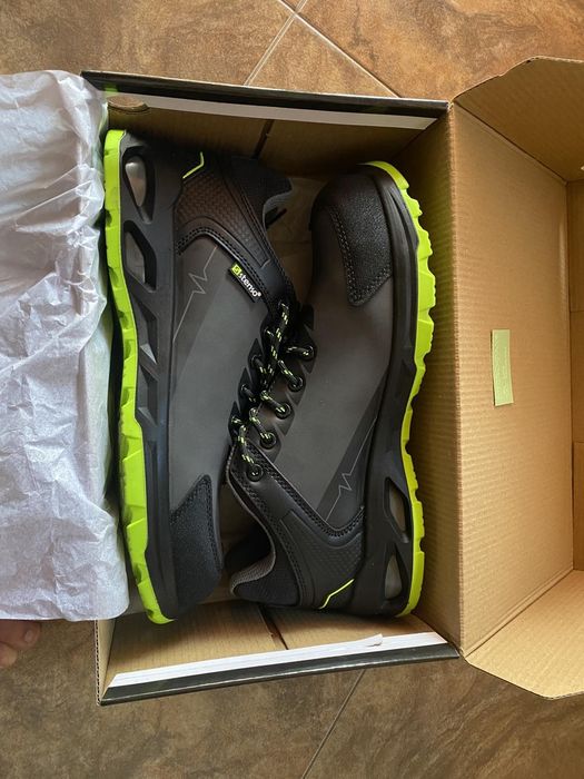 Работни обувки с бомбе Stenso