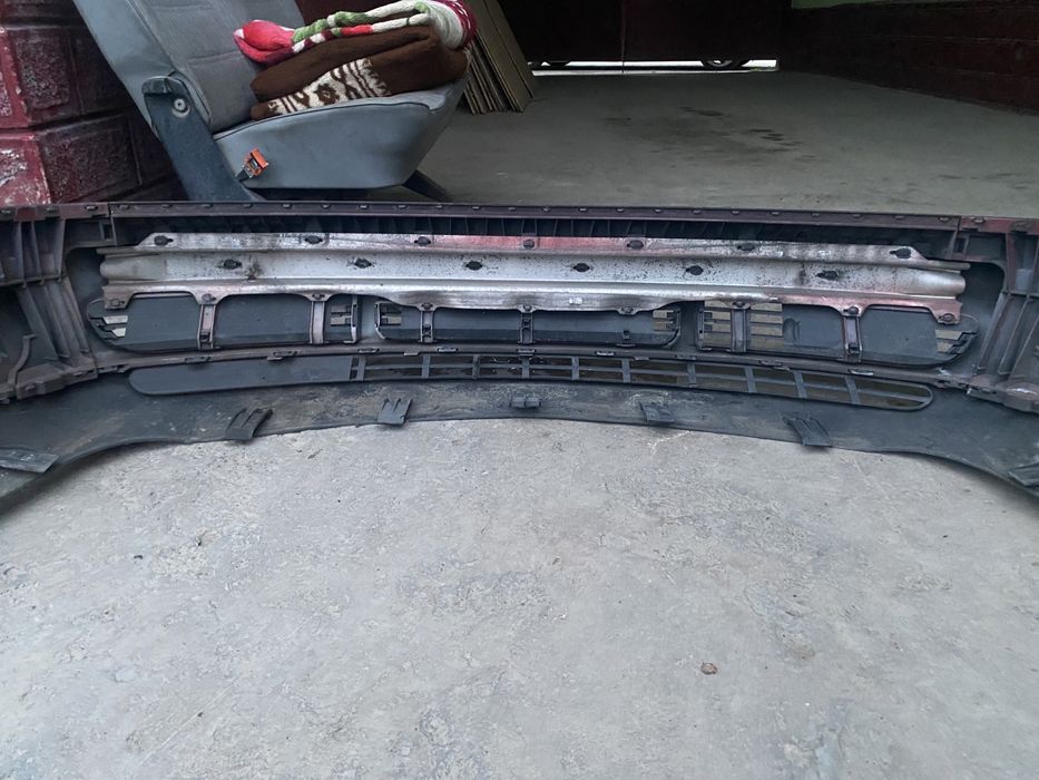 Передний бампер на ауди А6 С4