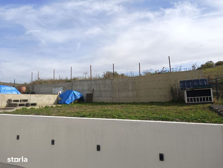 Casa individuala pe un nivel + garaj in Sannicoara