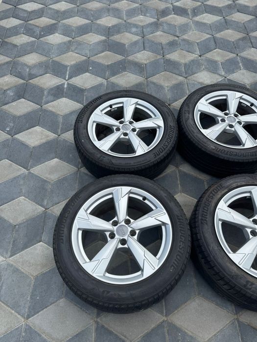 Jante Audi R18 S-line (5x112)  Orig A6 C8/A4/A5/Q3/Q5

Impecabile imp
