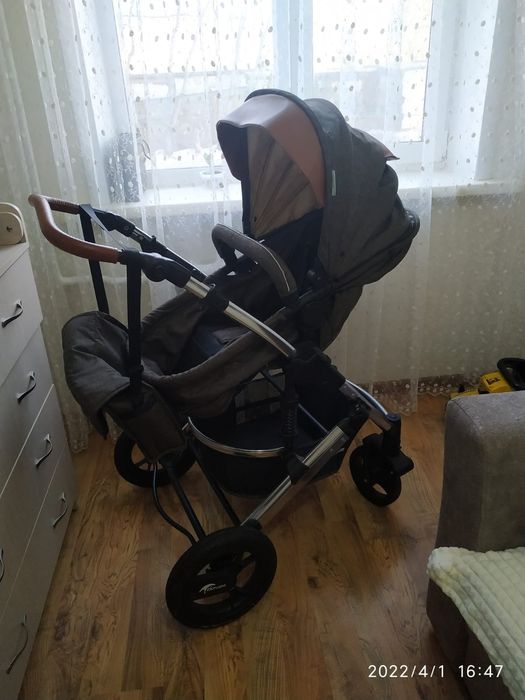 Продам детскую коляску