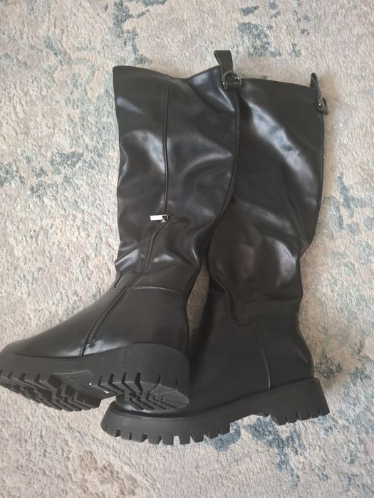 Продам сапоги женские