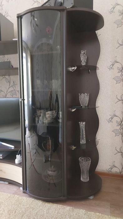 Продам стенку в зал