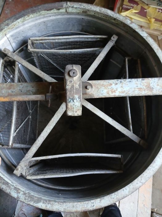 Asal ari yashiklar kelishilgan narxda