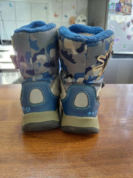 Зимние детские  ботинки 26 размер