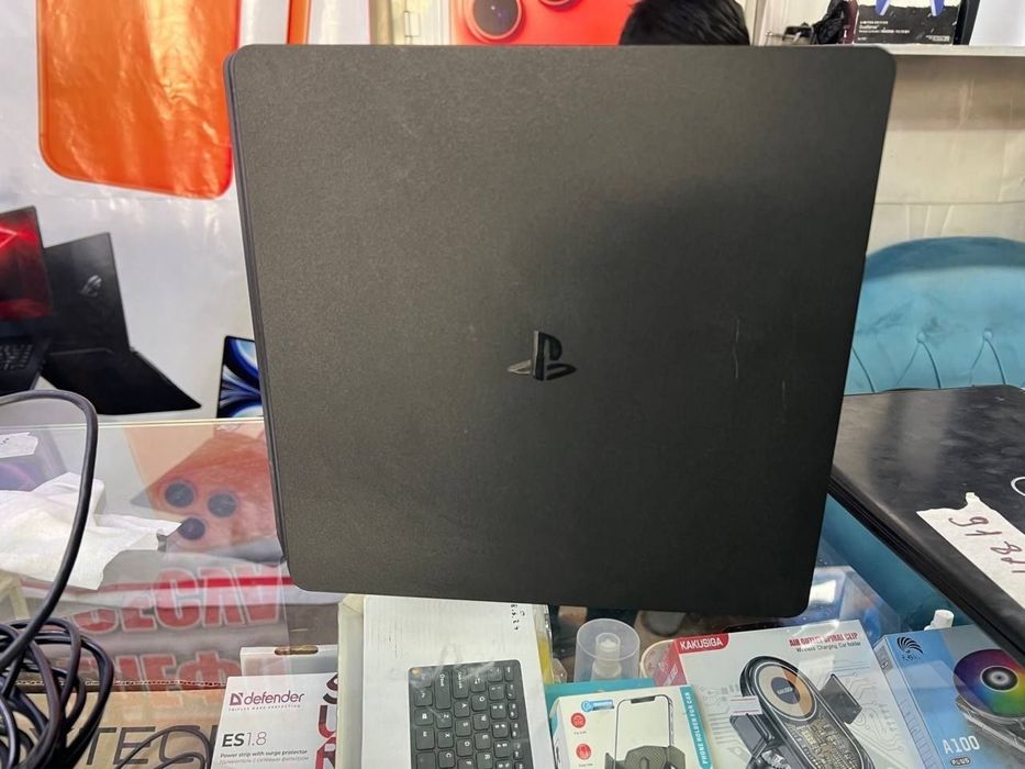 Продается playstation 4 slim