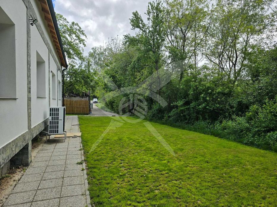 Продава се Къща в с. Драгичево, Област Перник - 320 кв.м за 834 €/кв.м - Снимка #23