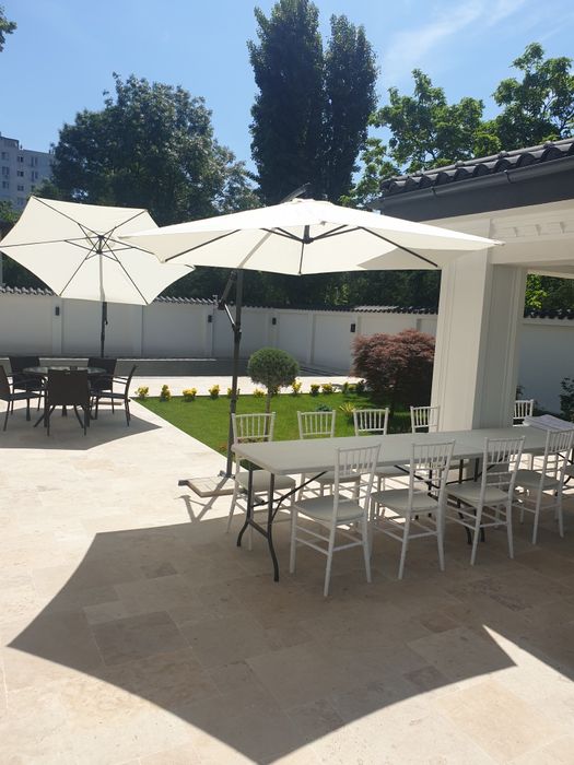 Mese cocktail-luminoase,incalzitoare terasa,scaune ,corturi,vitrina