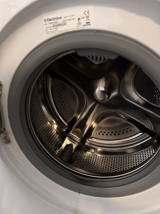 Mașină de spălat Electrolux PerfectCare 600 – 6 kg – stare foarte bună