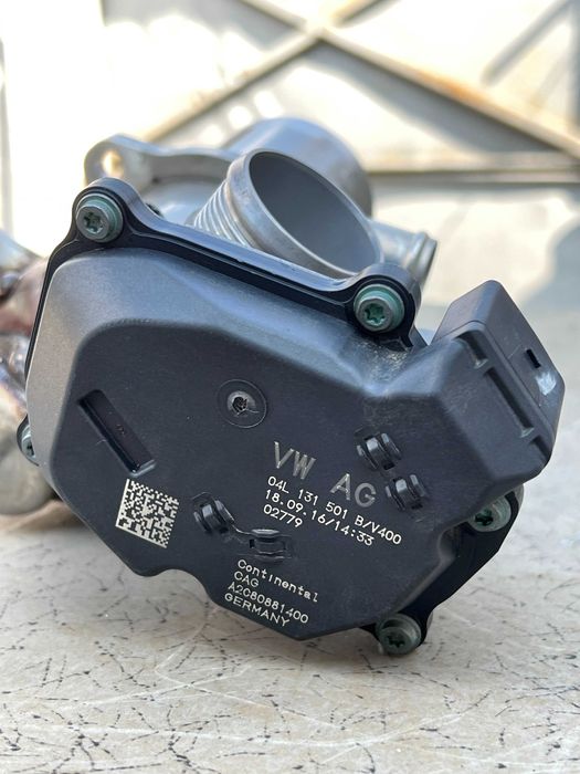 Clapeta EGR + Racitor AUDI A4 B9 Original VW AG 04L.131.512 A 2.0 TDI