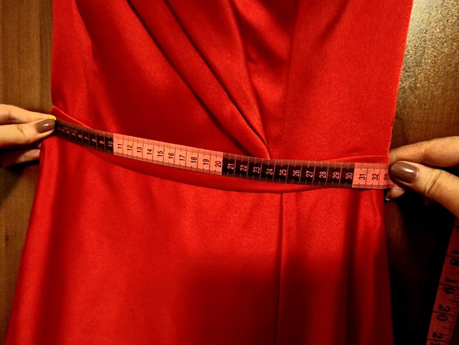 Бална рокля/ Абитуриентска рокля от сатен