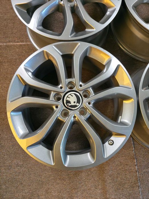 4 Jante Aliaj 5x112 17'' 7J ET 48.5 - OE VW Golf Passat Touran Sharan Caddy T-Roc Tiguan / Skoda Octavia Superb Yeti Karoq