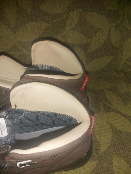 Дамски туристически обувки  LOWA GTX