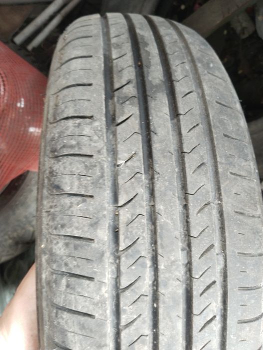 Продам 2 шины летние
