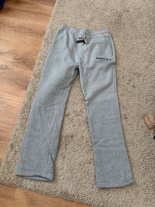 Pantaloni essentials