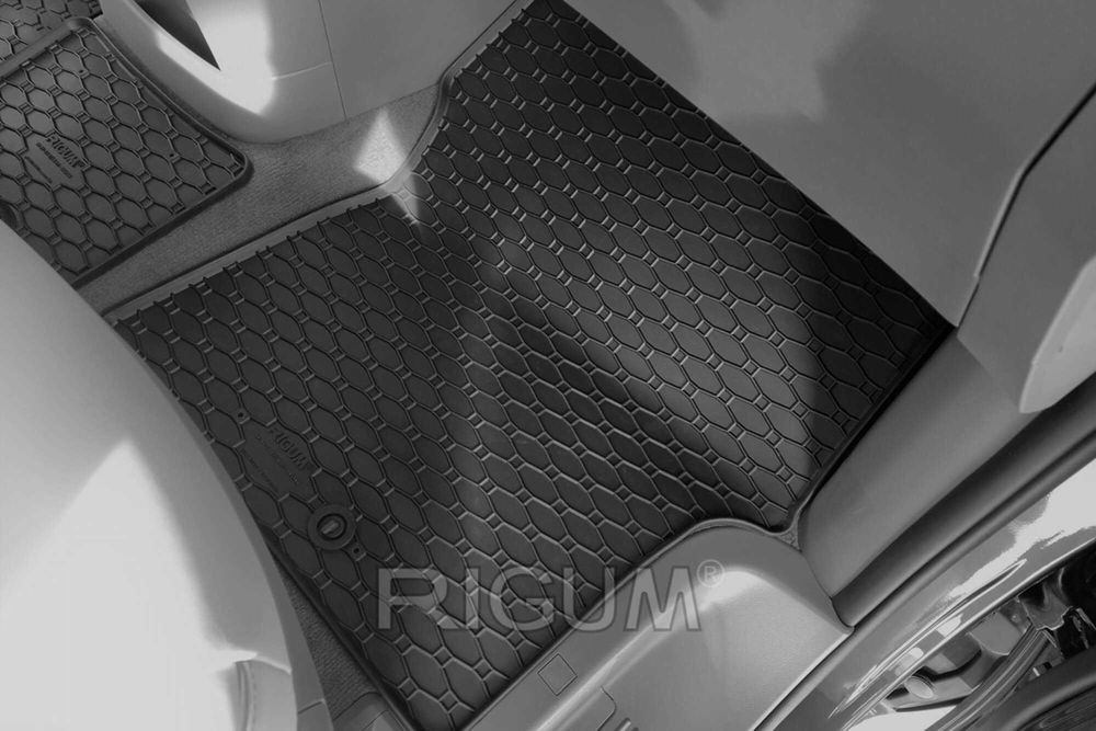 Гумени стелки за Hyundai Staria 2-3 места след 2022 г., Rigum