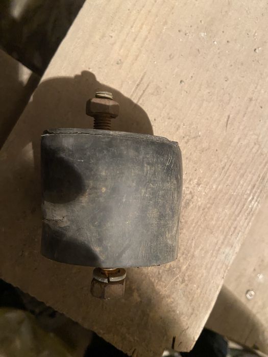 Подушка  Toyata 3UZ-FE