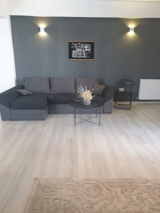 Inchiriez apartament