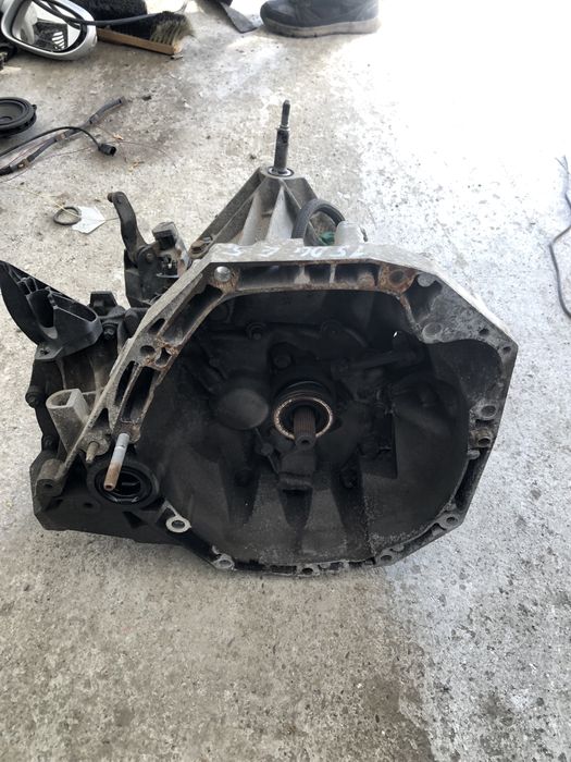 Cutie viteze Renault Megane 3 1.5 dci 5 trepte jr5 150 / 108 / 306