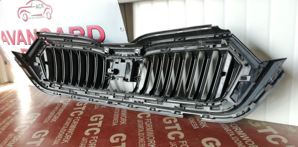 2 броя Радиаторна решетка Skoda Octavia 4 2020-