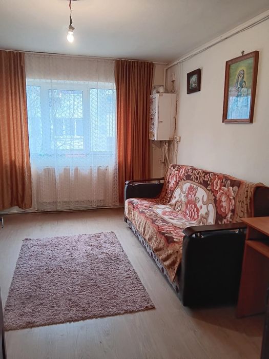 Inchiriez garsoniera