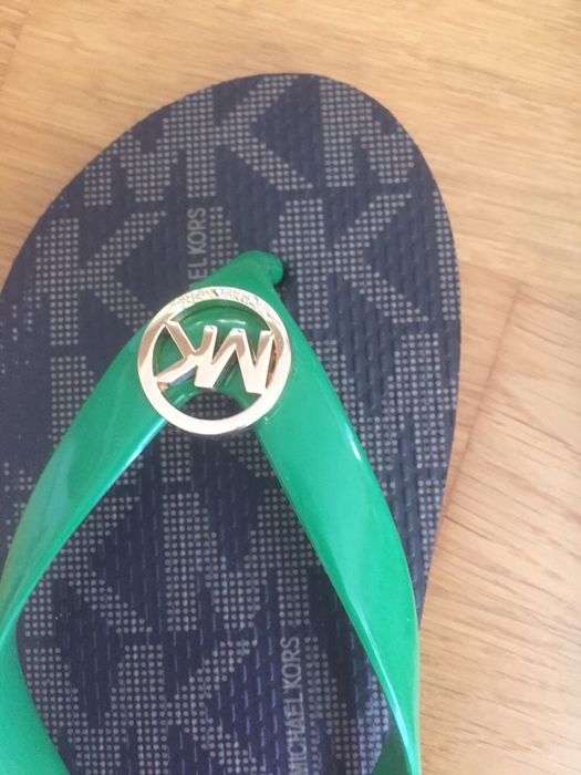 Дамски джапанки.