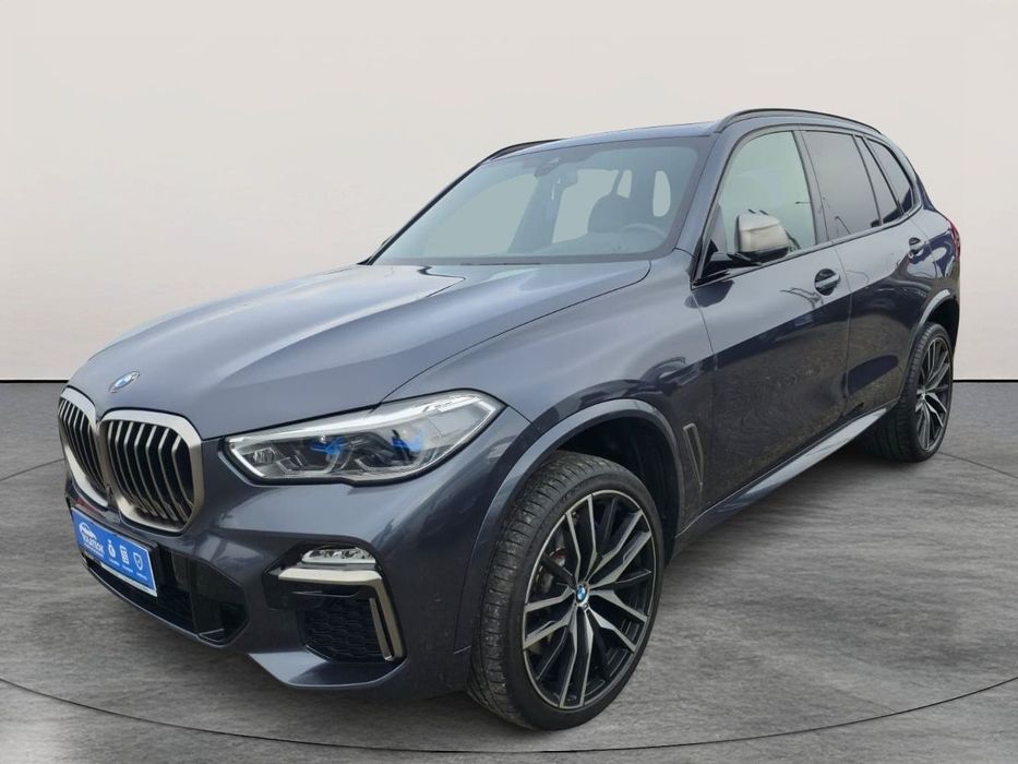 BMW X5 BMW X5 M50i, an 2019, motor 4.4 benzină – 530 CP