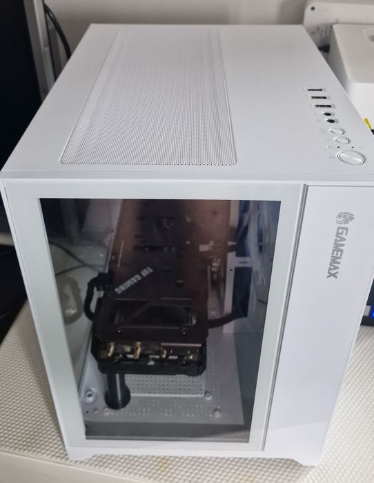 Геймърски компютър RTX 3060 12 GB, i5-10400, 16 GB RAM