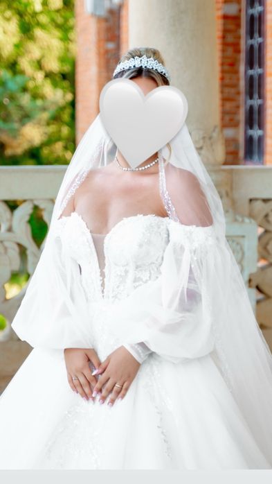 Vand rochie de mireasa Aryanna Karen