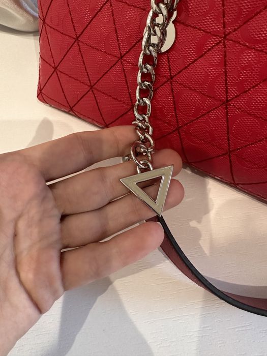 Дамска чанта Guess