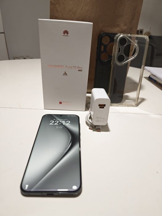 Huawei Pura 70 Pro, 512GB + зарядно + 2бр. кейс