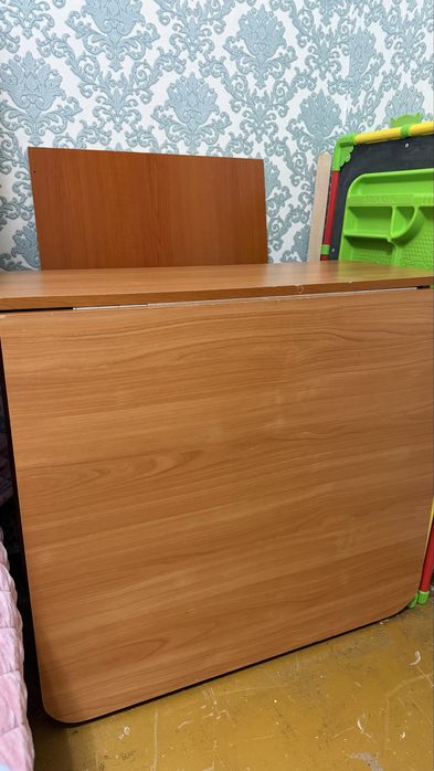 Продам стол 5000тг