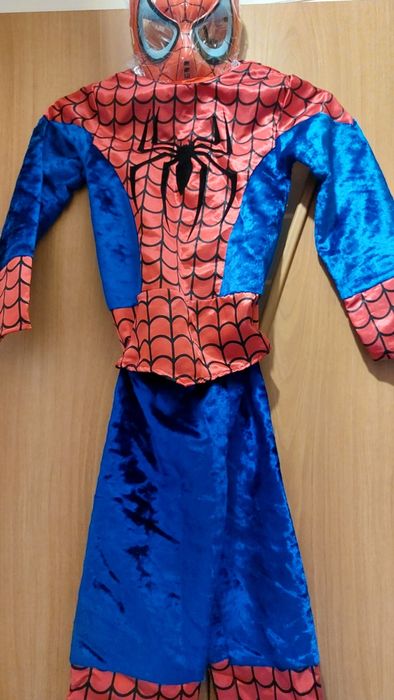 Продам детский костюм