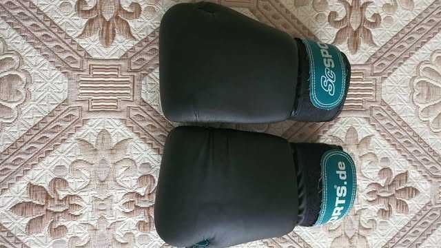 Боксови ръкавици