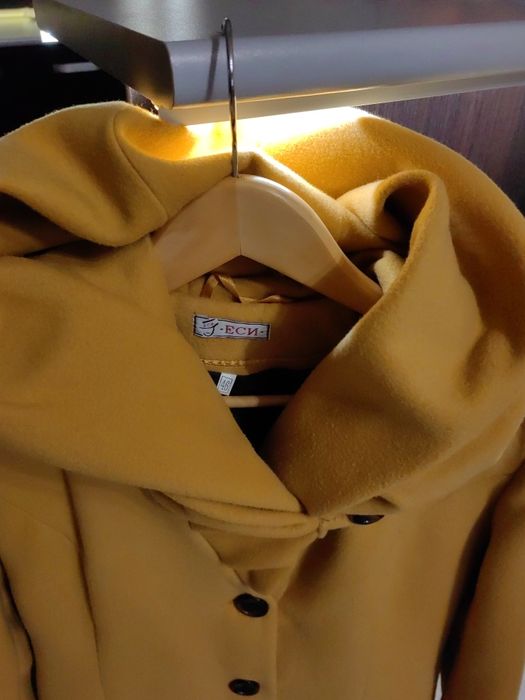 Дамско дълго манто